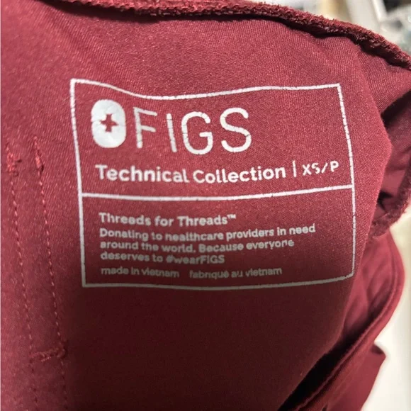 Figs Zamora Jogger Scrub Pants Size XS Petite Burgundy - Picture 4 of 5